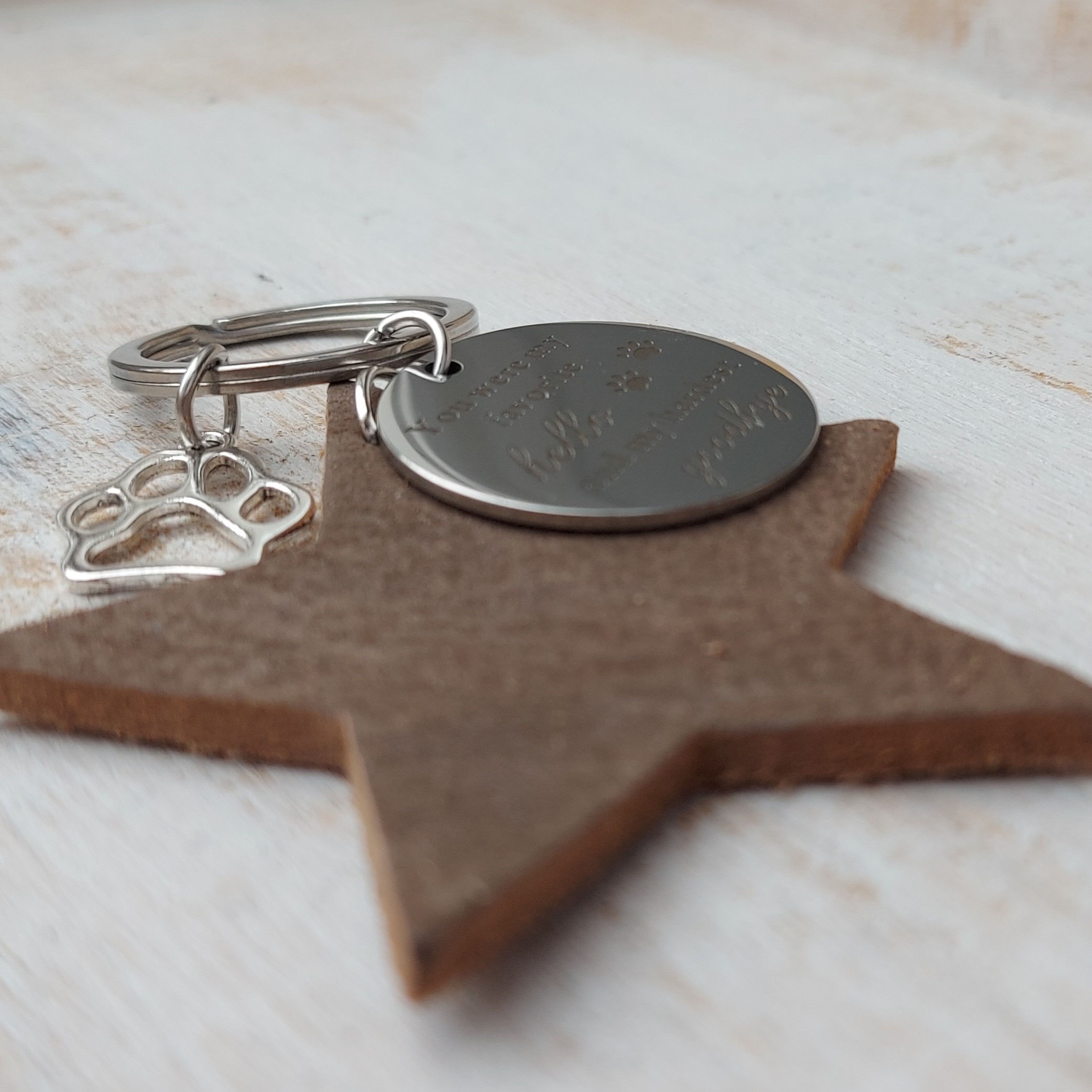 Sleutelhanger 'Favourite hello' met leren ster