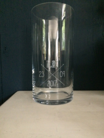 Glazen vaas met gegraveerde opdruk, 28cm