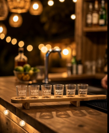 6 shotjes glaasjes in houder. Met tekst gravuren