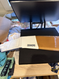 Naam en logo op handschoen