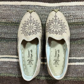 Yemeni slippers beige