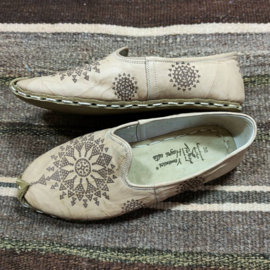 Yemeni slippers beige