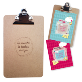 Clipboard 'De wereld is' met 2 set cards A5