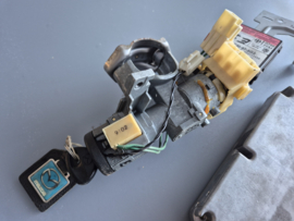 Compleet ECU met immobiliser en contactslot met sleutel gebruikt voor de Mazda MX5 MX-5 NB 1.8