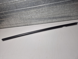 Raamsnor Raamrubber buitenkant op Portier LINKS gebruikt zwart voor de Mazda MX-5 NC