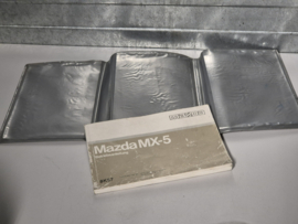 Mazda MX5 MX-5 set originele Duitse Instructie boekjes 8K57 voor de NA uit 1996