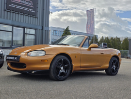 Verkocht = Mazda MX5 MX-5 Cabrio NB 1.6 | 1998 Evolution Orange