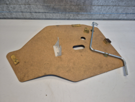 Beschermplaat boven de accu gebruikt voor de Mazda MX-5 NB/NBFL