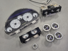 Verkocht = Upgrade Tellerbak met chroom ventilatiebolletjes etc. gebruikt voor een Mazda MX-5 NB/NBFL