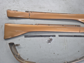 Set lip en skirts gebruikt voor de Mazda MX5 NB kleur 18K