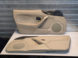 Set 2x Deurpaneel beige gebruikt  voor de Mazda MX-5 NBFL