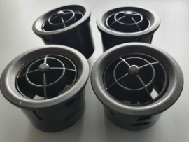 Set 4x Ventilatiebolletje Zwart gebruikt voor Mazda MX5 NB/NBFL