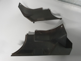 Setje Zijkappen Kunststof Zwart (bij je voeten) gebruikt voor de Mazda MX-5  NA