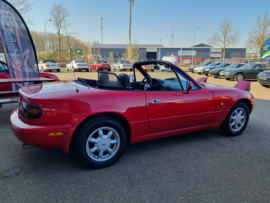 Mazda MX5 MX-5 Cabrio NA europees model 1.6 | 1991 Rood