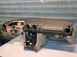 Dashboard beige incl. airbag etc. gebruikt  voor de Mazda MX-5 NB