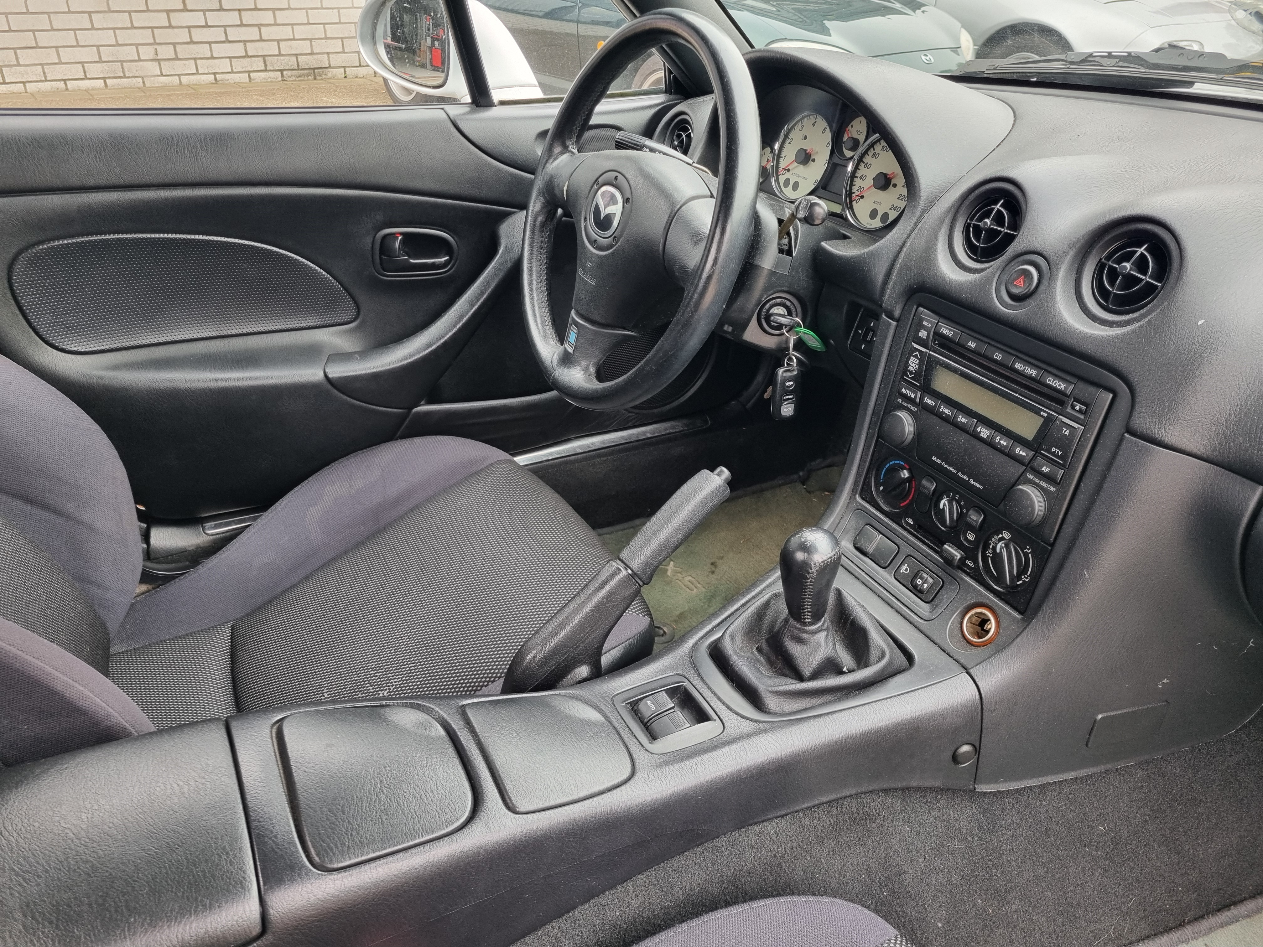 Mazda MX-5 Cabrio NBFL 1.6 | 2001 Silver Grey