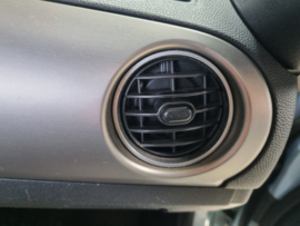 Ventilatiebolletje (zijkant links en rechts dashboard) gebruikt voor Mazda MX-5 NC