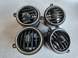 Set 4x Ventilatiebolletje op dashboard gebruikt voor Mazda MX-5 NC