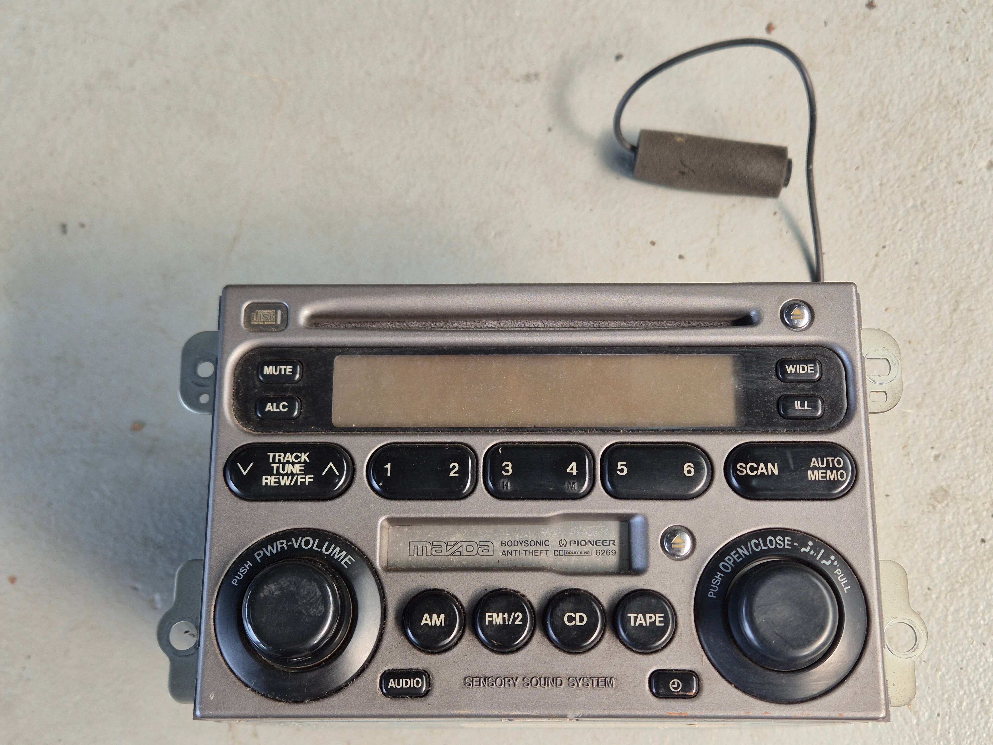 Originele Radio/CD/Cassette Zilver voor de Mazda MX-5 NA (1995-1997)
