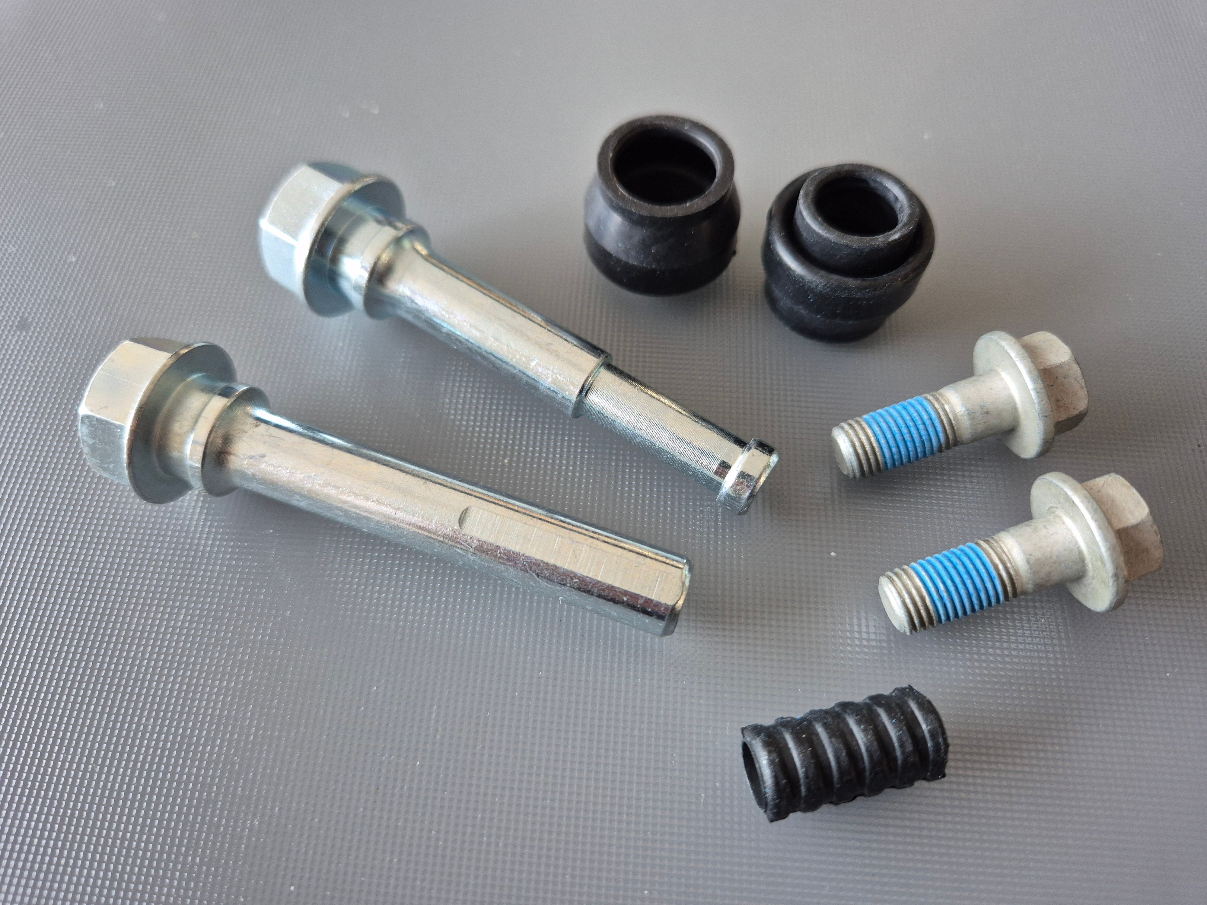 Mazda MX-5 NN/NCFL met sportonderstel Revisie Set voor Remjuk  Voorzijde