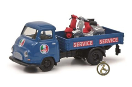 Hanomag Kurier Vespa Service + 2 Vespas