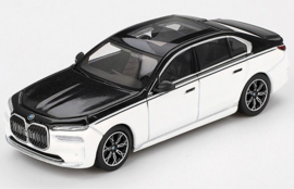 BMW I7 Xdrive (E60) '24, wit/zwart (Alpine / sapphire)