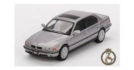 BMW 750 IL (E38) '00, zilver metallic