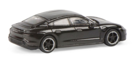 Porsche Taycan turbo S, zwart