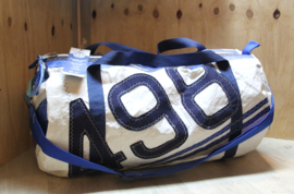Duffel tas, duffle bag van oud jachtzeil.