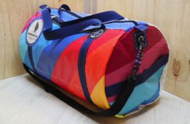 Duffel tas, duffle bag van oud windsurfzeil.