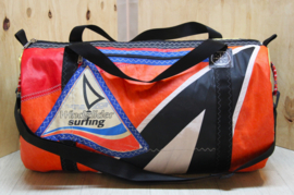 Duffel tas, duffle bag van oud windsurfzeil.