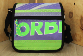 Schoudertas oud surf zeil