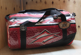Duffel tas, duffle bag van oud windsurfzeil.