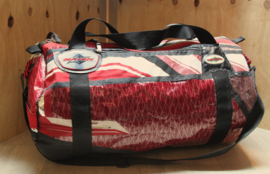 Duffel tas, duffle bag van oud windsurfzeil.