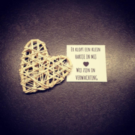 Zwangerschapsaankondiging - A tiny heart is - Wij zijn in verwachting