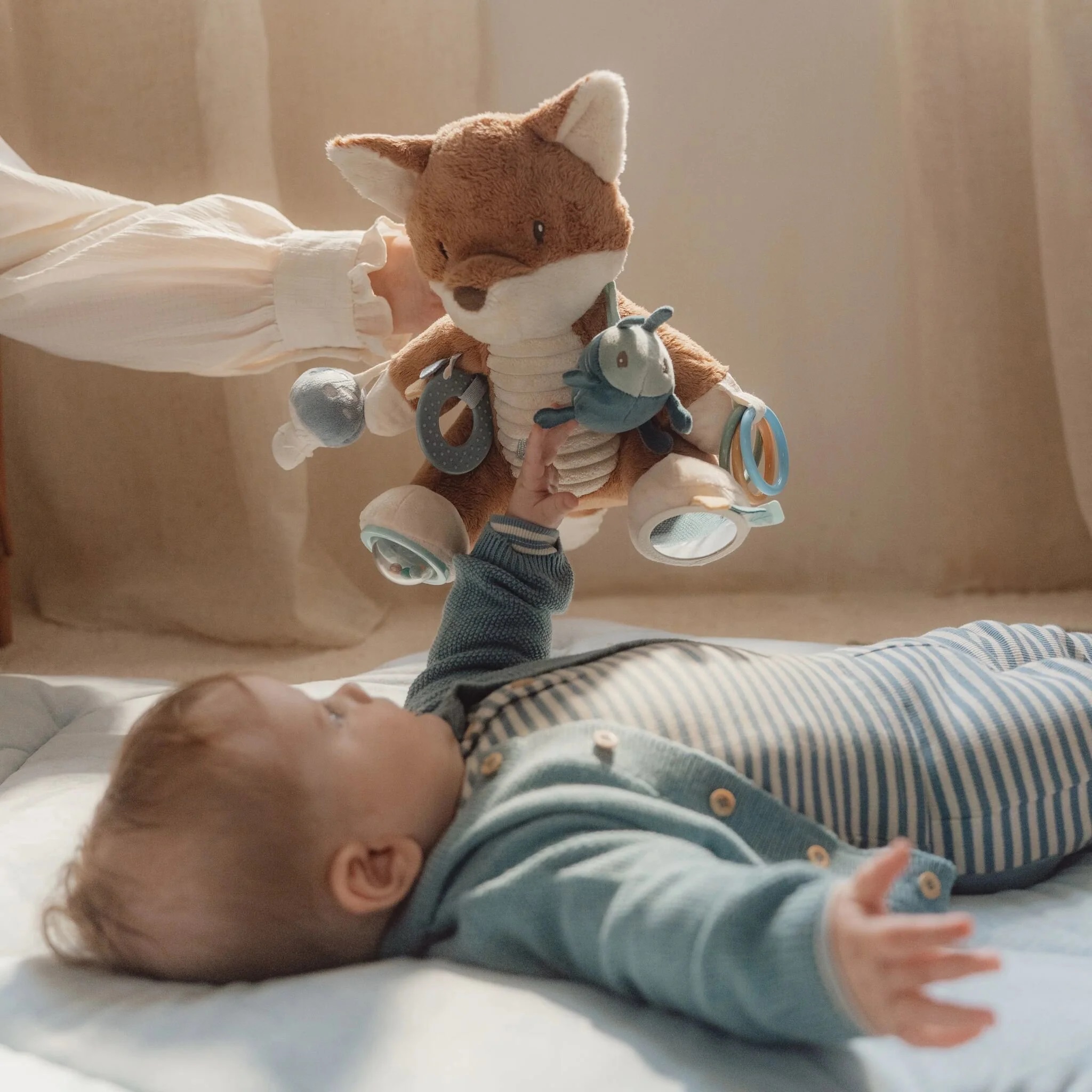 Little dutch - Activiteitenknuffel Vos - Blauw - Forest Friends