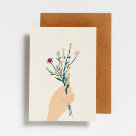 POSTCARD - HAND WITH FLOWERS - 5 stuks