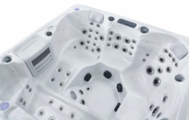 W’eau Geneva professionele spa 5 persoons