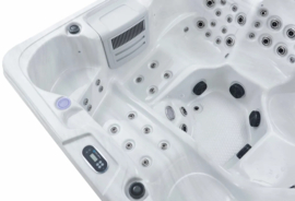 W’eau Geneva professionele spa 5 persoons