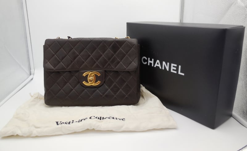 RESERVED UNTIL 21-08-22 CHANEL brown Jumbo L 30 single flap shoulderbag + VC dustbag and box
