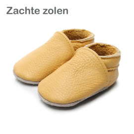 Baby sloffen okergeel