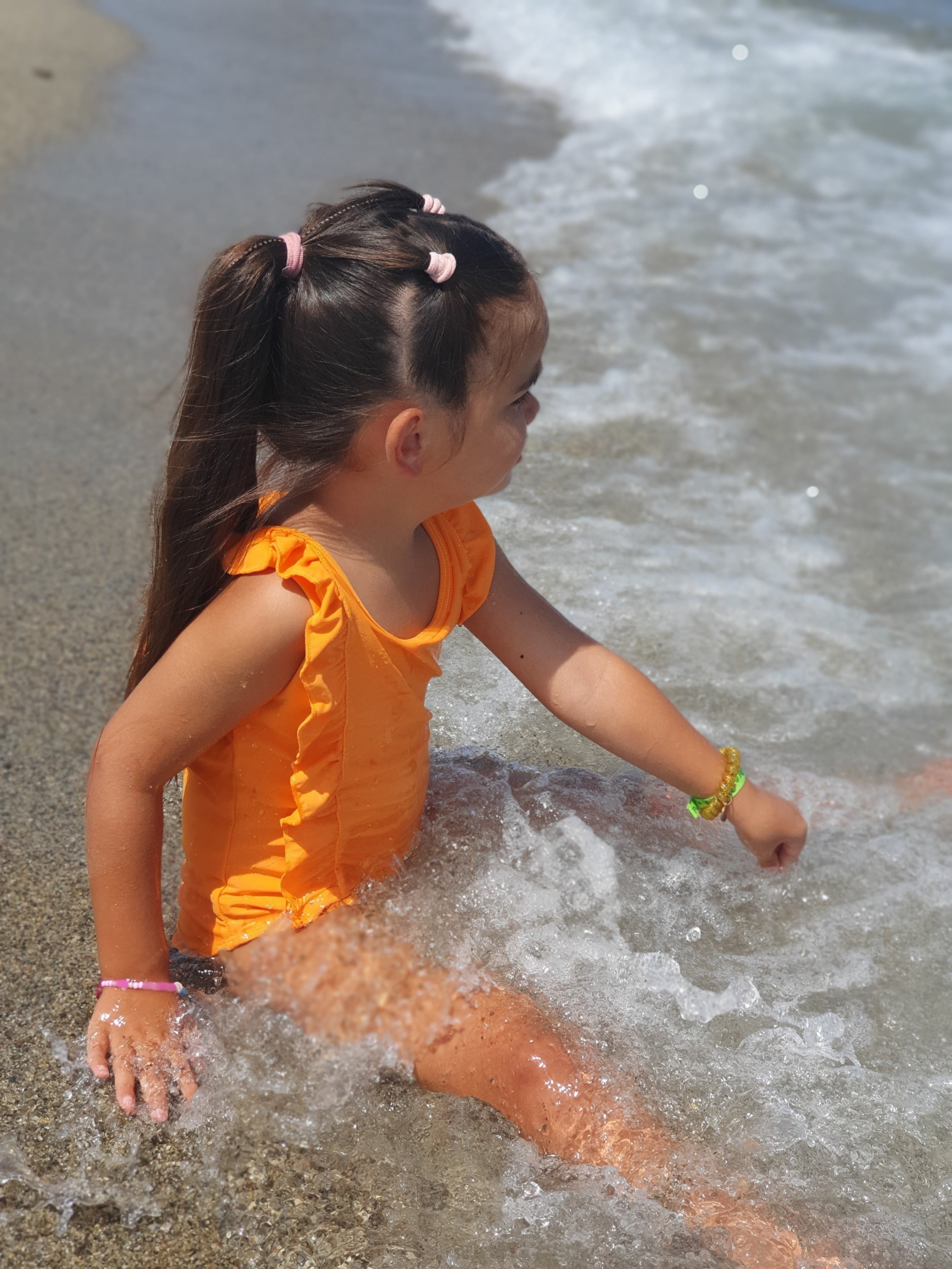 Badpak oranje met ruffels