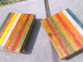 Salontafels van gerecycled hout