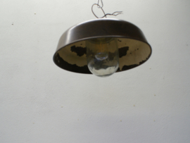 Mooie oude industriële hanglamp