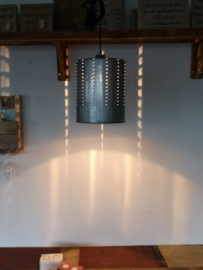 Hanglamp gemaakt van gerecyclede wasmachinetrommel klein (B)