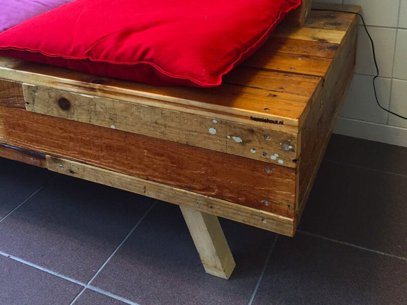 bank voor binnen van gerecycled hout