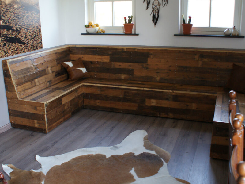 bank voor binnen van gerecycled hout