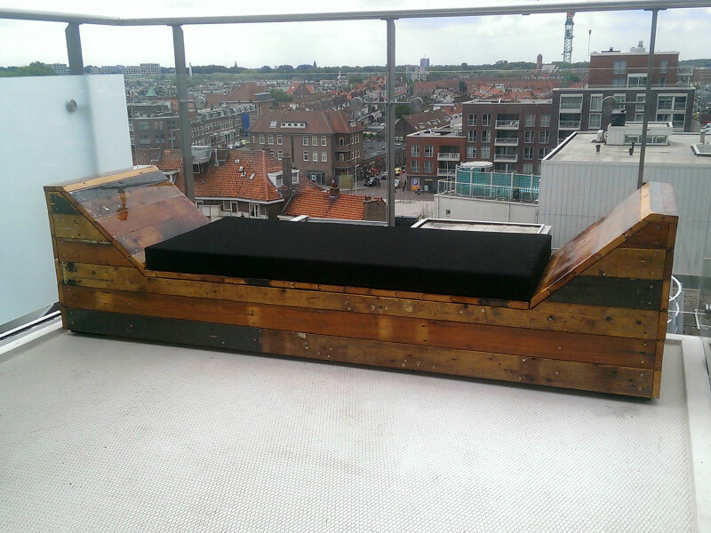 tuinbank van gerecycled hout