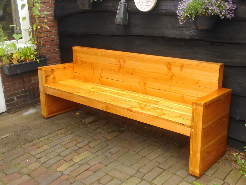 tuinbank van gerecycled hout
