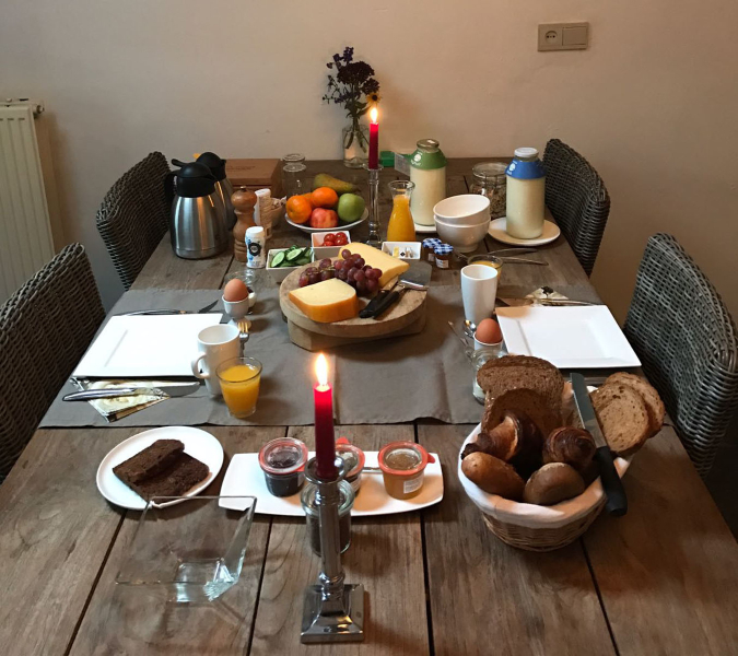 handgemaakte tafel van Heppiehout